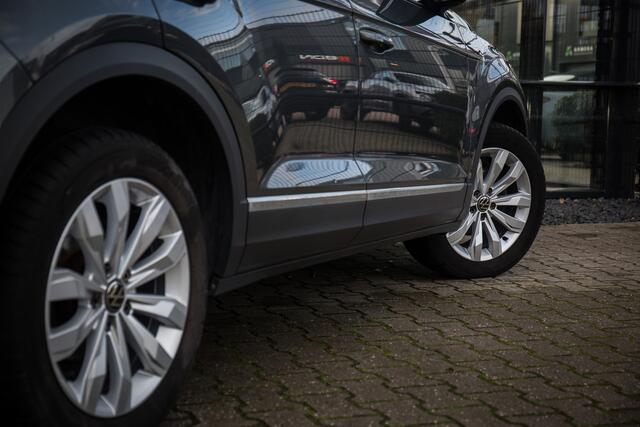 Volkswagen T-Roc 1.5 TSI Sport , Adap. cruise, Virtual cockpit,