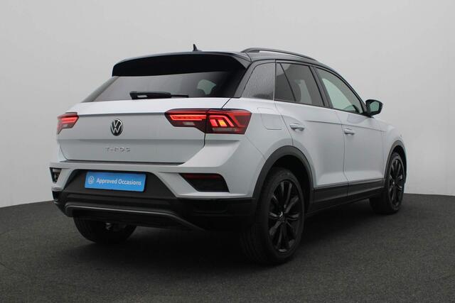 Volkswagen T-Roc 1.5 TSI 150PK DSG Sport Black Style | Navi | Stoelverwarming | Full LED | 18 inch | ACC | Parkeersensoren voor/achter
