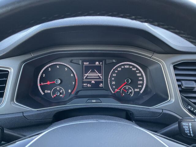 Volkswagen T-Roc 1.5 TSI R-Line AutomStoelverw Adaptive-Cruise Carplay-Navi 19inch Sport Business