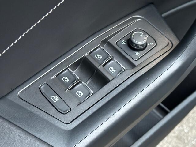 Volkswagen T-Roc 1.5 TSI 150pk DSG R-Line | Elek. Achterklep | Camera | Keyless | Rijklaar incl. garantie