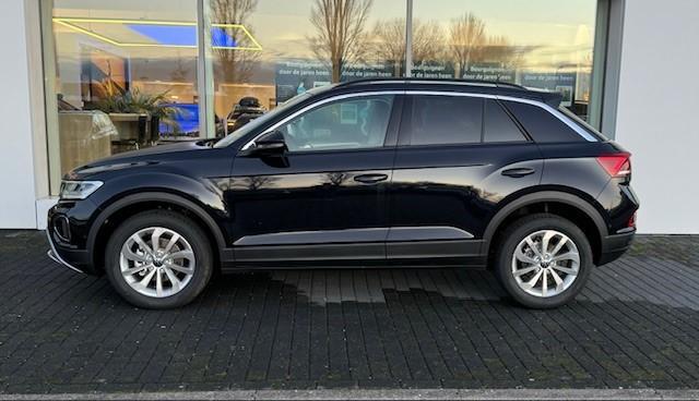Volkswagen T-Roc Life Edition 1.0 85 kW / 116 pk TSI SUV 6 versn. H and | Camera | App Connect | Draadloze Telefoon Lader | Adaptieve Cruise Control |