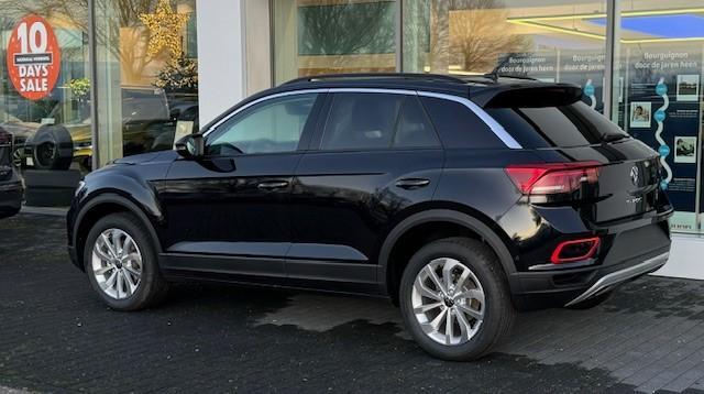 Volkswagen T-Roc Life Edition 1.0 85 kW / 116 pk TSI SUV 6 versn. H and | Camera | App Connect | Draadloze Telefoon Lader | Adaptieve Cruise Control |
