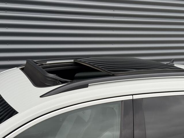 Volkswagen T-Roc 2.0 TSI 4Motion R-LINE Pano/Camera/Trekhaak/Navi