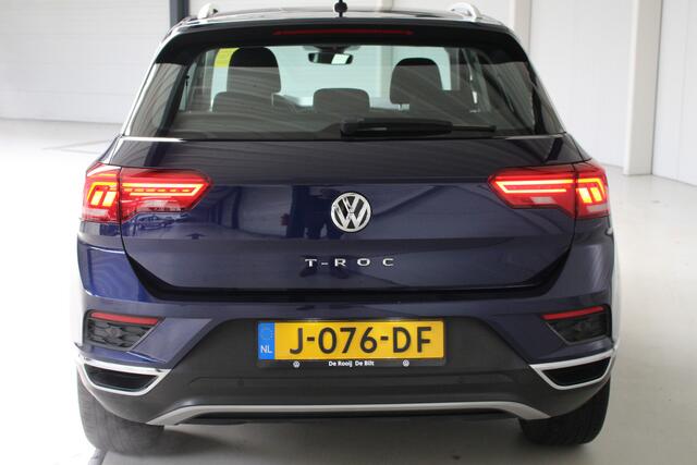 Volkswagen T-Roc 1.5 TSI Style Business DSG Navigatie | Parkeersensoren | Spiegelpakket | Lichtsensor