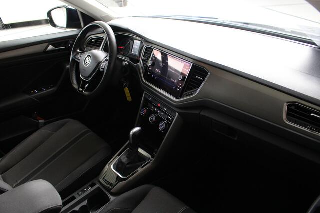 Volkswagen T-Roc 1.5 TSI Style Business DSG Navigatie | Parkeersensoren | Spiegelpakket | Lichtsensor