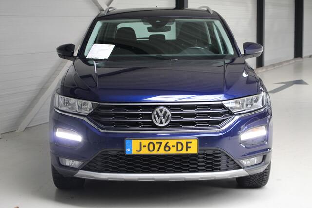 Volkswagen T-Roc 1.5 TSI Style Business DSG Navigatie | Parkeersensoren | Spiegelpakket | Lichtsensor