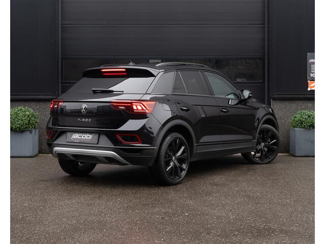 Volkswagen T-Roc 1.5 TSI R-Line 150PK | Virtual | Pano | Keyless | Massage Ergo Active | Camera | Lane & Side Assis | Front Assis | Sfeer | Elekt Achterklep