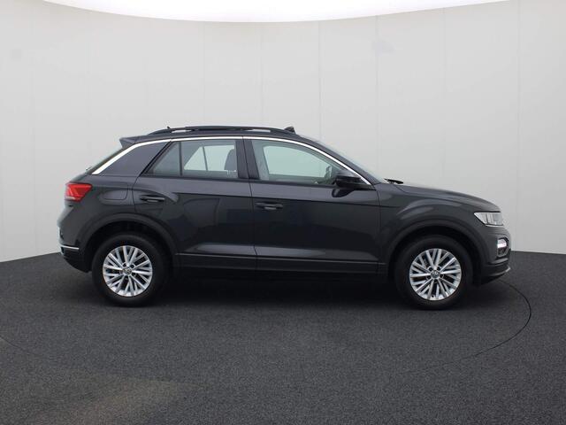 Volkswagen T-Roc 1.5TSI/150PK Style · Panoramadak · Trekhaak · Parkeersensoren