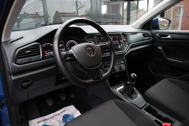 Volkswagen T-Roc 1.0 TSI T-Roc | parkeersensoren voor/achter | Airco | 6 versnellingen