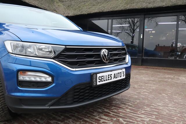 Volkswagen T-Roc 1.0 TSI T-Roc | parkeersensoren voor/achter | Airco | 6 versnellingen