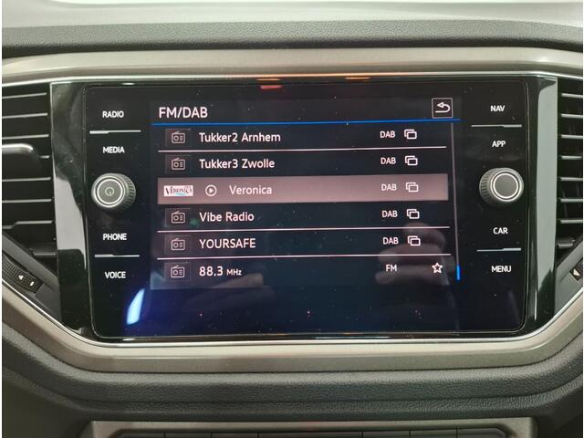 Volkswagen T-Roc 1.0 TSI Style Business Adaptive Cruise - Apple Carplay - Navi