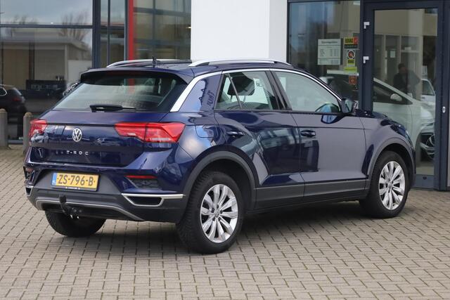 Volkswagen T-Roc 1.0 TSI Style 115PK / 85kW, NL auto dealeronderhouden, 17" 'Kulmbach' LMV, parkeersensoren voor en achter (pdc), climatronic, executive, navigatie, adaptieve cruise control (acc), multifunctioneel lederen stuurwiel, Apple Carplay / Android Auto, DAB+, ele