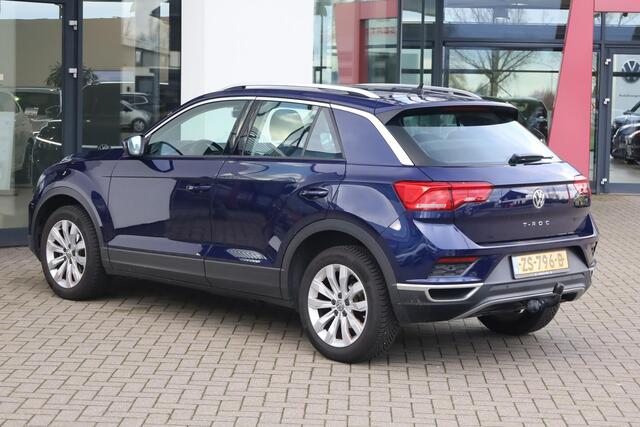 Volkswagen T-Roc 1.0 TSI Style 115PK / 85kW, NL auto dealeronderhouden, 17" 'Kulmbach' LMV, parkeersensoren voor en achter (pdc), climatronic, executive, navigatie, adaptieve cruise control (acc), multifunctioneel lederen stuurwiel, Apple Carplay / Android Auto, DAB+, ele