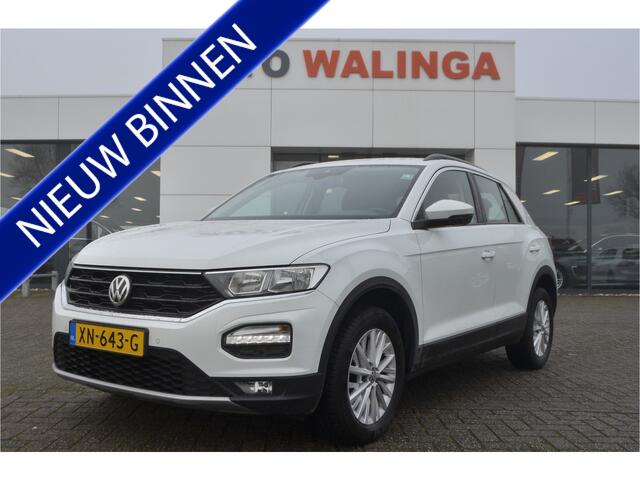 Volkswagen T-Roc 1.5 TSI Style Trekhaak 1500KG Trekgewicht. Caplay (alarm klasse 3, dab, navigatiesysteem full map, radio cd speler, smartphone integratie, verkeersbord detectie, wifi