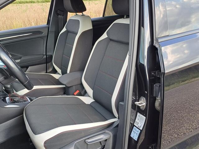 Volkswagen T-Roc 2.0 TSI 4Motion Sport /Mooie auto!/Clima/Led/Carplay/Navi/Camera/17 INCH/USB