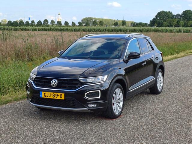 Volkswagen T-Roc 2.0 TSI 4Motion Sport /Mooie auto!/Clima/Led/Carplay/Navi/Camera/17 INCH/USB