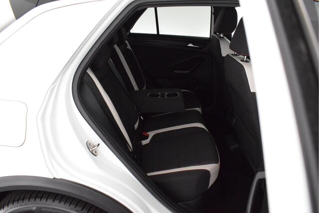 Volkswagen T-Roc 2.0 TSI 190pk DSG 4Motion Sport Trekhaak Virtual Cockpit Stoelverwarming Led Navigatie