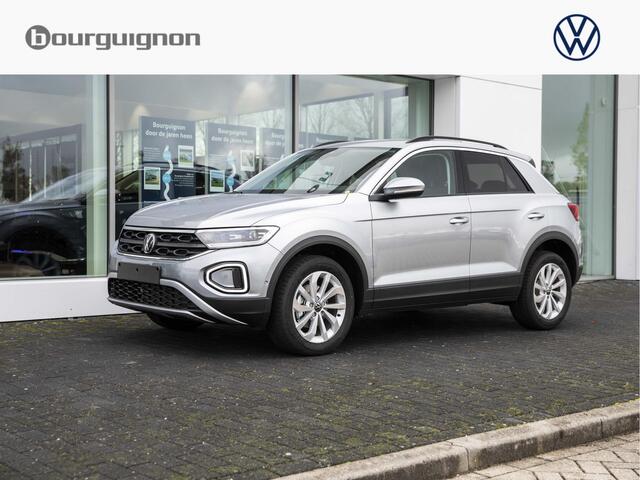 Volkswagen T-Roc Life Edition 1.0 85 kW / 116 pk TSI SUV 6 versn. H Volkswagen T-Roc 1.0 TSI Oranje Edition | Full Led | Parkeer Assistent | Adaptieve Cruise Control | Camera |
