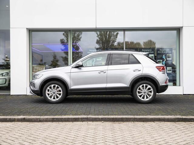 Volkswagen T-Roc Life Edition 1.0 85 kW / 116 pk TSI SUV 6 versn. H Volkswagen T-Roc 1.0 TSI Oranje Edition | Full Led | Parkeer Assistent | Adaptieve Cruise Control | Camera |