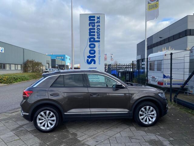 Volkswagen T-Roc 1.5 TSI Sport AUT. 150pk Virtual Cockpit/Pano/Android/AppleCP