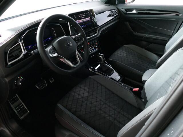 Volkswagen T-Roc 1.5 TSI 150PK R-LINE EVO IQ LIGHT ALCANTARA ELEK.KLEP CARPLAY STOEL/STUUR VERW. 18"LMV VIR.COCKPIT 06/2024 RLINE R LINE 70 BIJNA NIEUWE VOLKSWAGEN'S UIT VOORRAAD LEVERBAAR
