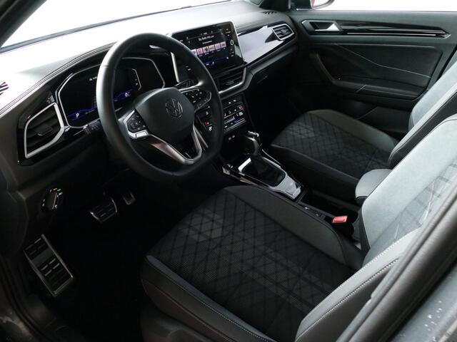 Volkswagen T-Roc 1.5 TSI 150PK R-LINE EVO IQ LIGHT ALCANTARA ELEK.KLEP CARPLAY STOEL/STUUR VERW. 18"LMV VIR.COCKPIT 06/2024 RLINE R LINE 70 BIJNA NIEUWE VOLKSWAGEN'S UIT VOORRAAD LEVERBAAR
