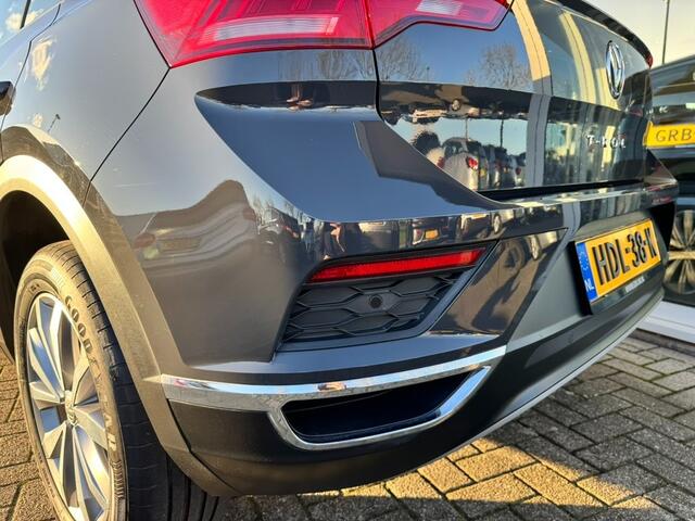 Volkswagen T-Roc 1.5 TSI SPORT ALL IN PRIJS