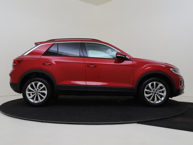 Volkswagen T-Roc 1.0 TSI 116 6MT Life Edition | 'App-Connect' draadloze smartphone integratie | 'App-Connect' smartphone integratie | Afstandscontrolesysteem (Front Assist)