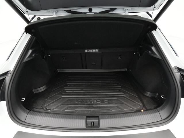 Volkswagen T-Roc 1.5 TSI 150pk Sport R-Line Panorama Trekhaak El. Klep Navigatie