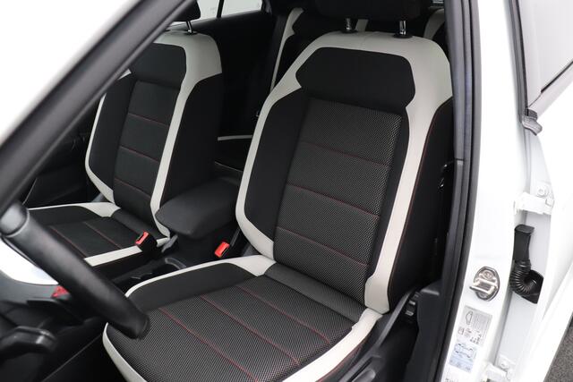 Volkswagen T-Roc 1.5 TSI Sport Adapt. Cruise Carplay Stoelverw.