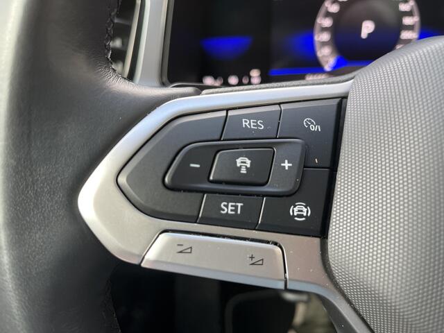 Volkswagen T-Roc 1.5 TSI Life / AUTOMAAT/ ADAPT. CRUISE/ DAB/ PARK. SENSOREN + CAMERA/ CLIMA/ STOELVERWARMING/ APP-CONNECT/ DIGITAL DASH