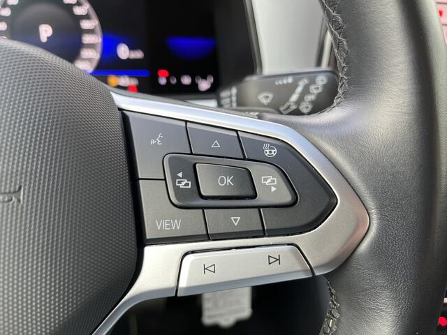 Volkswagen T-Roc 1.5 TSI Life / AUTOMAAT/ ADAPT. CRUISE/ DAB/ PARK. SENSOREN + CAMERA/ CLIMA/ STOELVERWARMING/ APP-CONNECT/ DIGITAL DASH