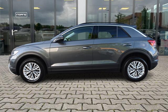 Volkswagen T-Roc 1.0 TSI Life | LED | Navi | DAB | Fabrieksgarantie