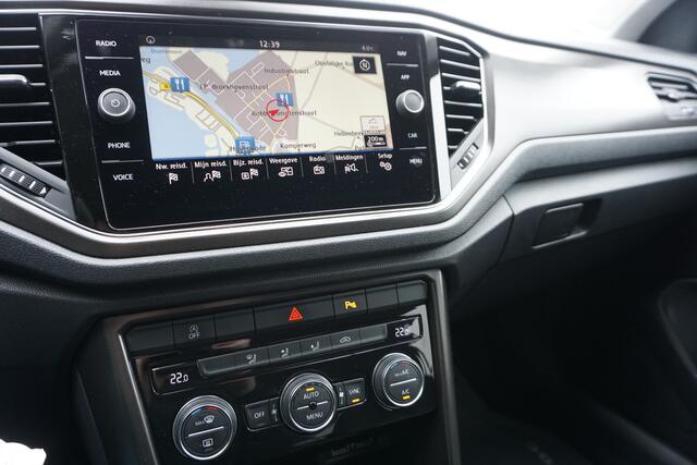 Volkswagen T-Roc 1.5 TSI 150 PK Style | CAMERA | ECC | ADAPT. CRUISE | APPLE/ANDROID | NAVI |
