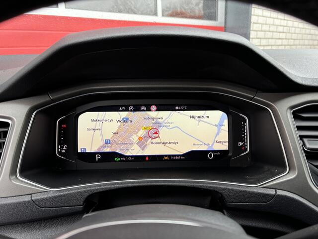 Volkswagen T-Roc 1.5 TSI Style Business AUTOMAAT / VIRTUAL / DAB+ / CARPLAY / NAVI / AIRCO / PDC / ACC / NL-AUTO