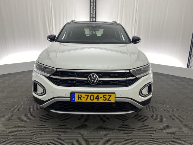 Volkswagen T-Roc 1.0 TSI Style 110 PK 1.0 TSI Style | Clima | Cruise | Virtual Dash.| Navi | Apple CarPlay |