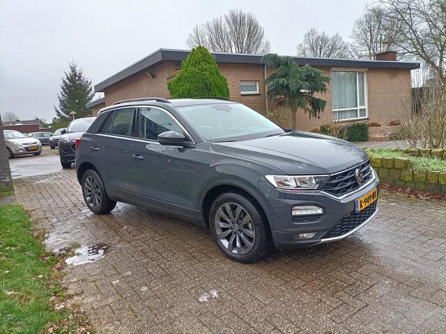 Volkswagen T-Roc 1.0 TSI Style Executive Navi Alarm Camera
