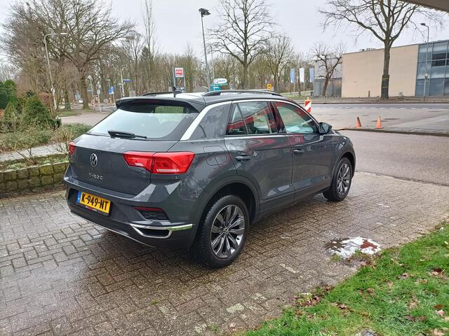 Volkswagen T-Roc 1.0 TSI Style Executive Navi Alarm Camera