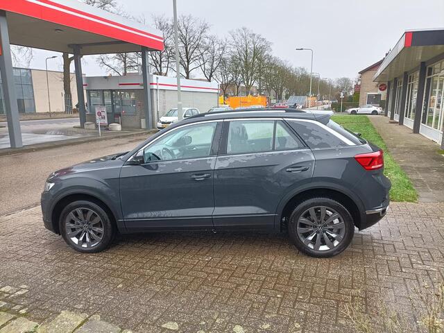 Volkswagen T-Roc 1.0 TSI Style Executive Navi Alarm Camera