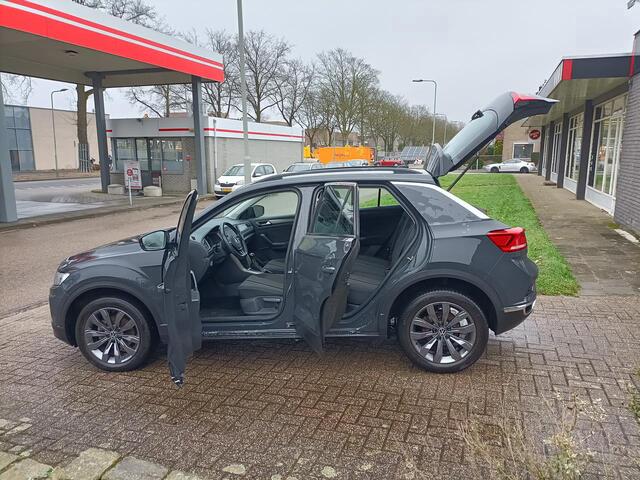 Volkswagen T-Roc 1.0 TSI Style Executive Navi Alarm Camera