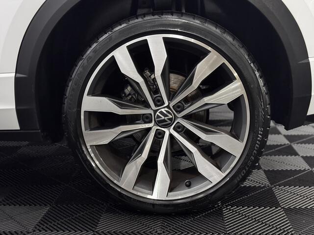 Volkswagen T-Roc 1.5 TSI R-line Half leder, Camera, Navi, Winterpakket, Virtual desk, Keyless start, Cruise control adaptief