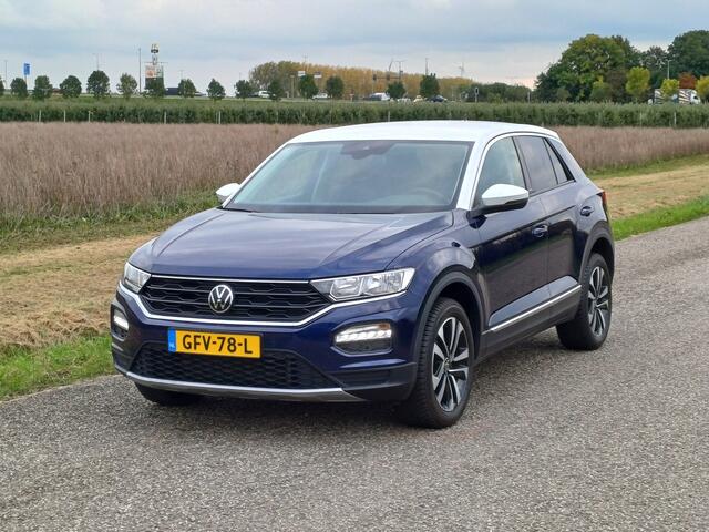 Volkswagen T-Roc 1.5 TSI Sport United /Park V+A/Add Cruise/Stoel+stuur verw/Navi/Carplay