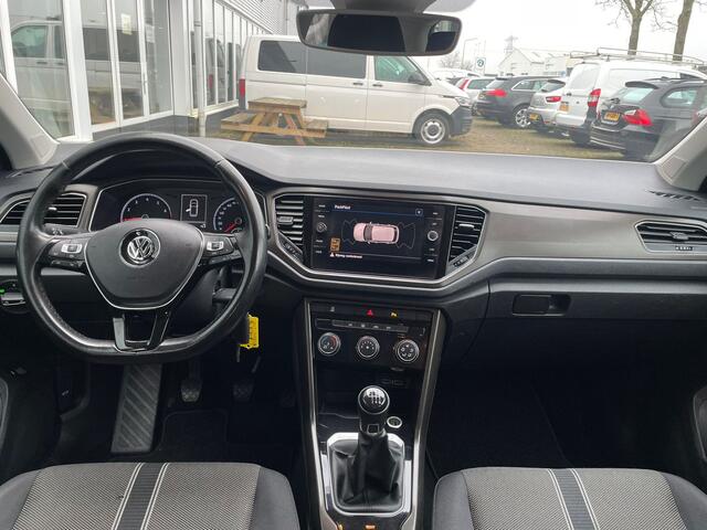 Volkswagen T-Roc 1.0 TSI Style Business Adaptieve Cruise / NL Auto / Zwart Metallic