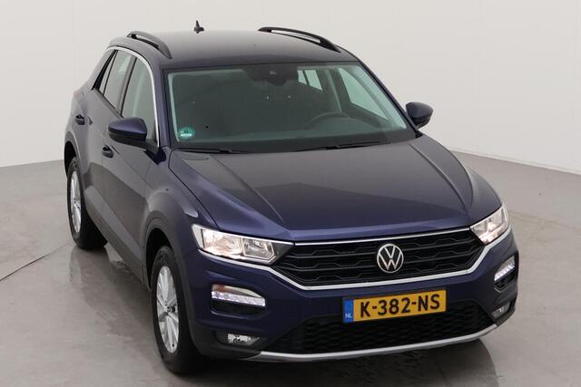 Volkswagen T-Roc 1.0 TSI Style Parkeersensoren / Bluetooth / El. Achterklep / Airco / Cruise control