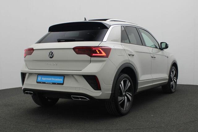 Volkswagen T-Roc 1.5 TSI 150 pk DSG R-Line | Panoramadak | IQ Light | Navigatie | Achteruitrijcamera | Stoelverwarming | Keyless Entry