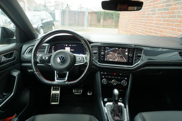 Volkswagen T-Roc 1.5 TSI 150pk DSG Sport Business R-Line Digital dashboard | ACC | PDC * All in prijs *