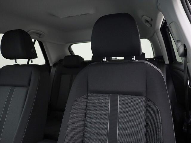Volkswagen T-Roc 1.5TSI/150PK Life DSG · Navigatie · Stoelverwarming · Parkeersensoren · Garantie tot maart 2026