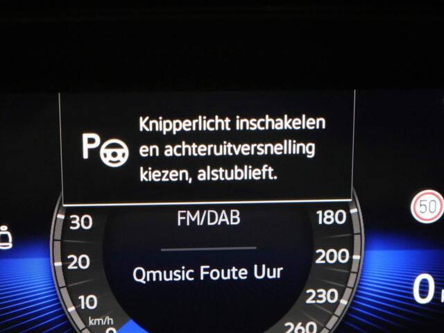 Volkswagen T-Roc 1.5TSI/150PK Life DSG · Navigatie · Stoelverwarming · Parkeersensoren · Garantie tot maart 2026