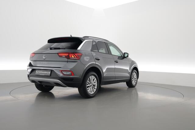 Volkswagen T-Roc 1.5 TSI DSG 150pk | Navi | Adapt. Cruise | LED | All Seasons | Stoelverw. | Apple CarPlay
