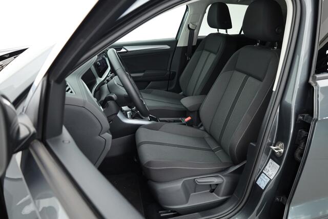 Volkswagen T-Roc 1.5 TSI DSG 150pk | Navi | Adapt. Cruise | LED | All Seasons | Stoelverw. | Apple CarPlay